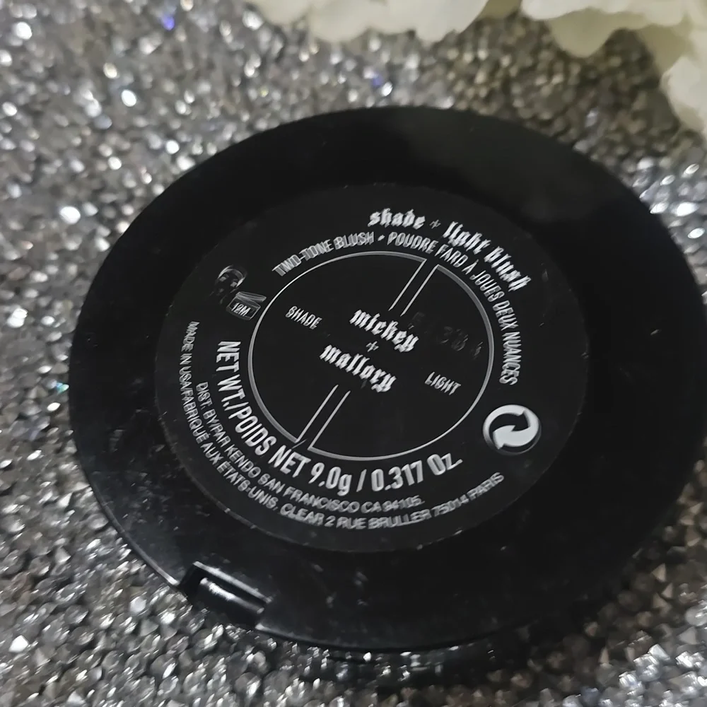 ❇️🧚‍♀️MICKEY & MALLORY Kat Von D RARE Blush NWObox